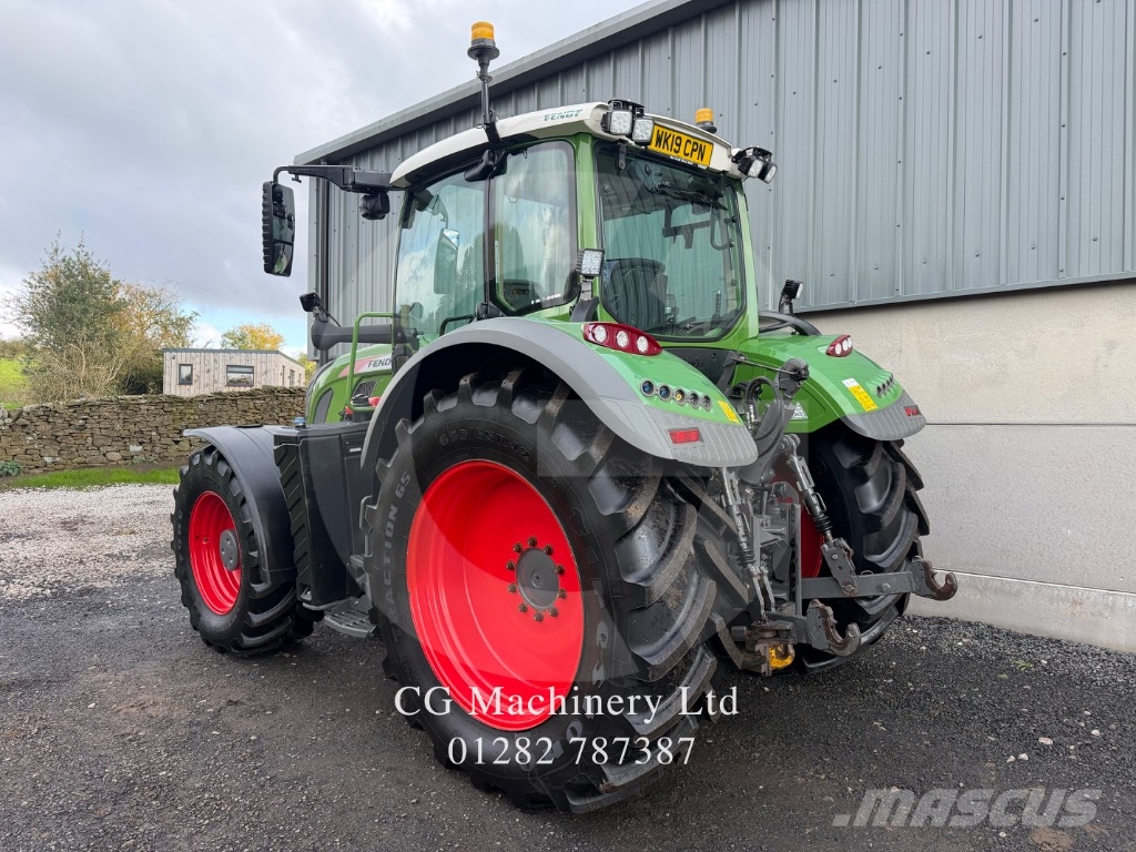 Fendt 724 Profi Plus Трактори