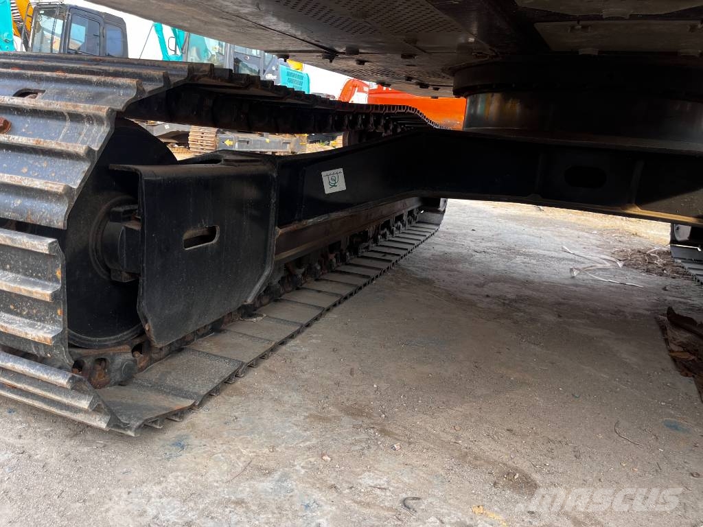 Hitachi ZX 130-5A Lánctalpas kotrók
