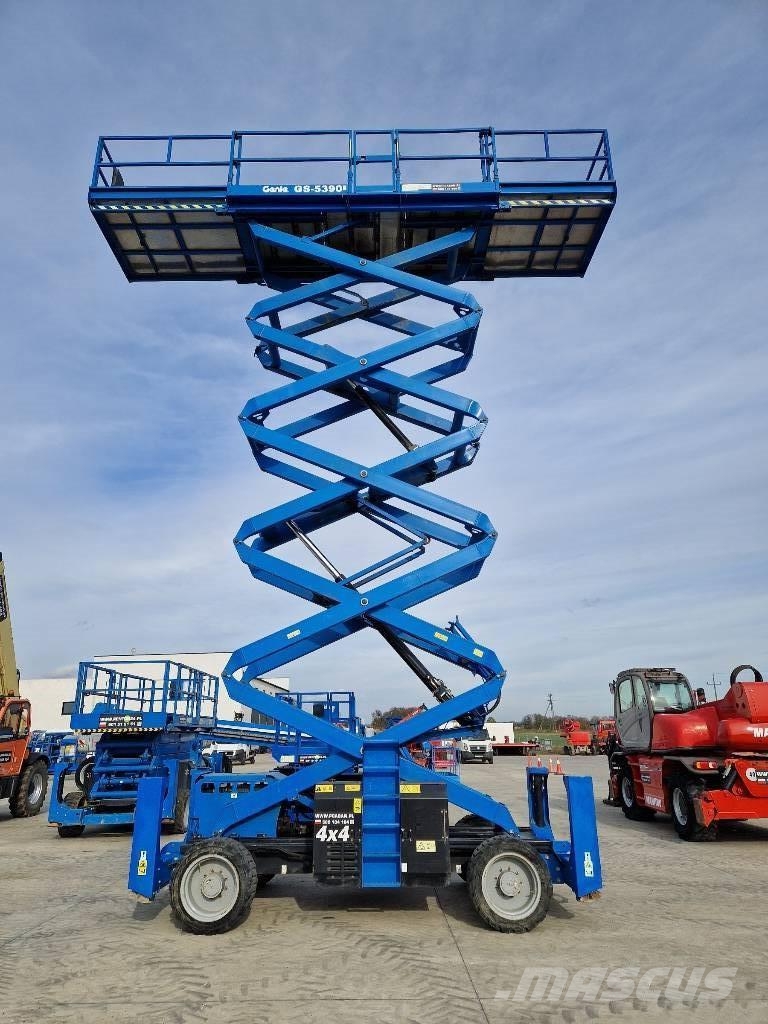 Genie GS 5390 M525 Šķerveida pacēlāji