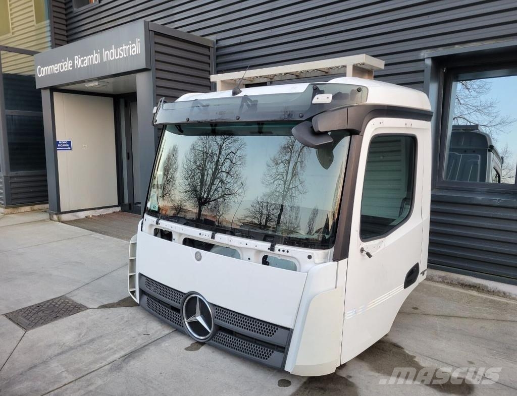 Mercedes-Benz S CABIN ENGINE TUNNEL 320mm ANTOS ACTROS Cabins and interior