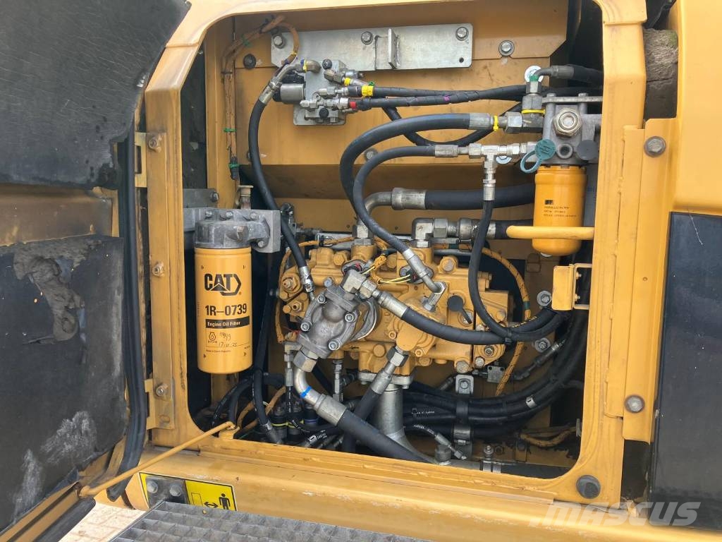 CAT 319 D L Escavatori cingolati