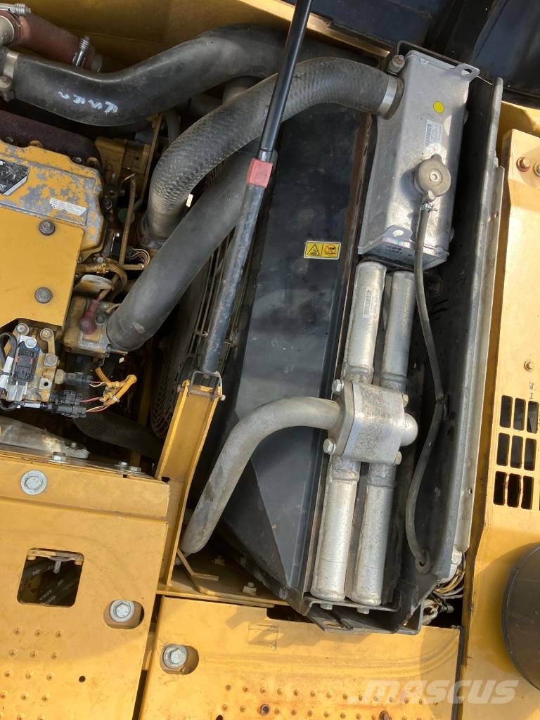 CAT 319 D L Escavatori cingolati