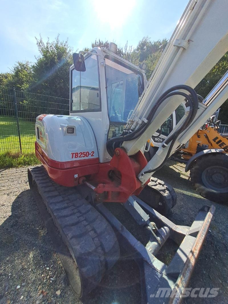 Takeuchi TB 250-2 V4 Εκσκαφάκι (διαβολάκι) < 7t