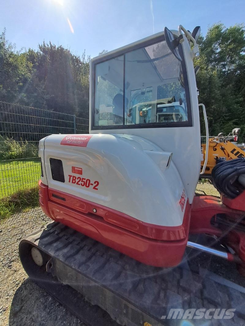 Takeuchi TB 250-2 V4 Εκσκαφάκι (διαβολάκι) < 7t