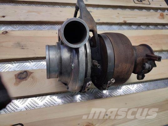 CLAAS Axion 810 (12761013064G) turbocharger Dzinēji