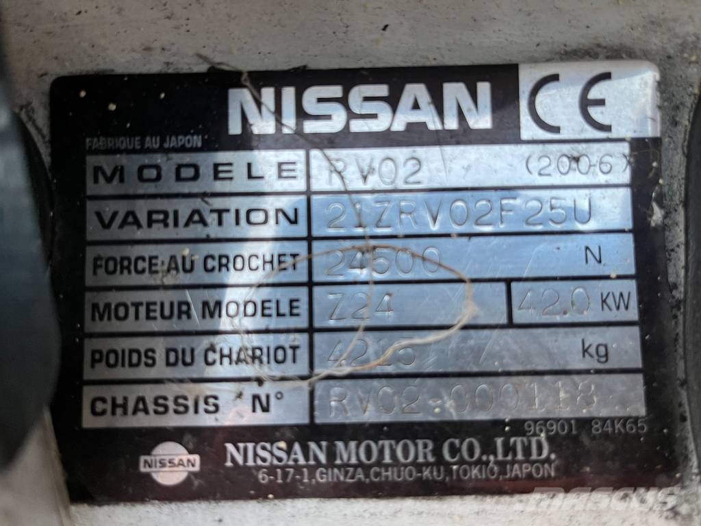 Nissan RV-02 V-3946 EO Airport equipment