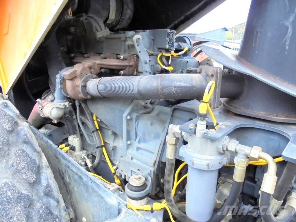 Bomag BW 211 D-4 Vienvalča grunts veltņi