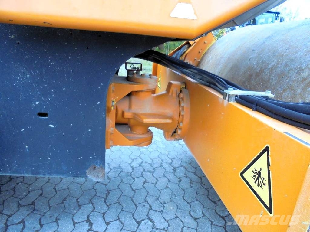 Bomag BW 211 D-4 Vienvalča grunts veltņi