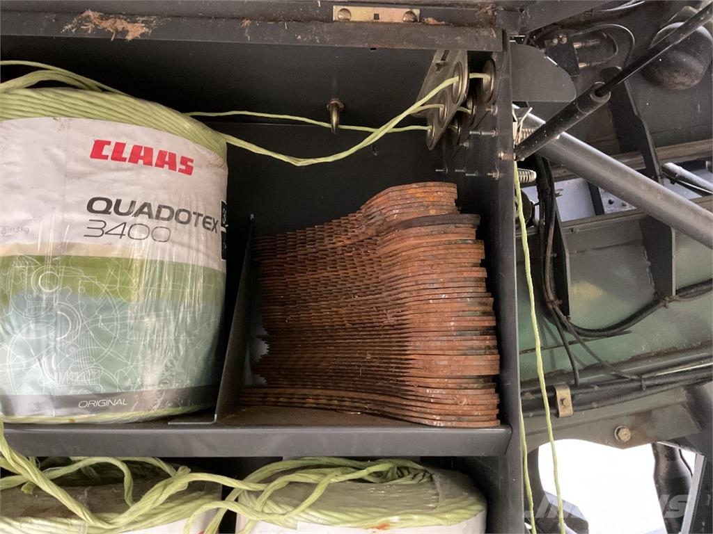 CLAAS Quadrant 3300 FC Presse quadre