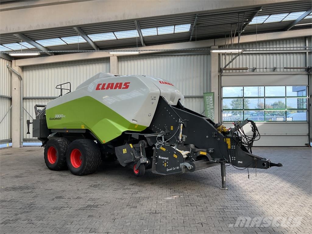 CLAAS Quadrant 3300 FC محزمات مربعة
