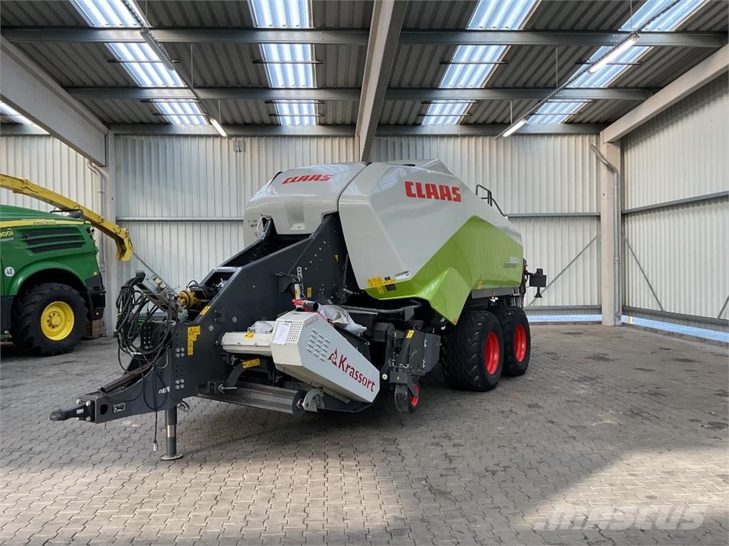 CLAAS Quadrant 3300 FC محزمات مربعة