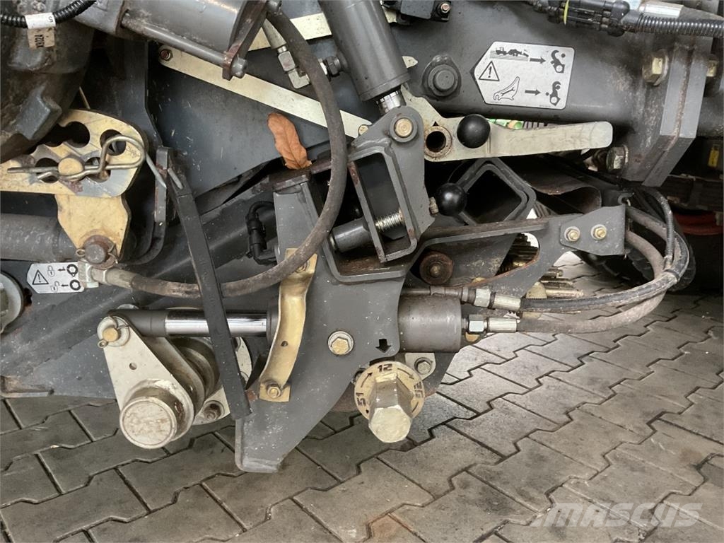CLAAS Quadrant 3300 FC Presse quadre