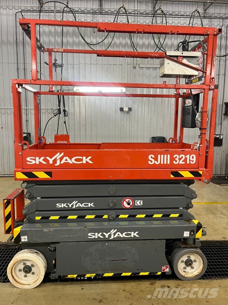 SkyJack SJ 3219 E Scheren-Arbeitsbühnen