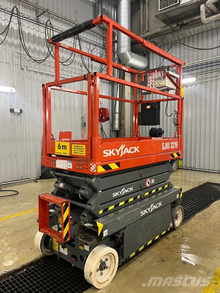 SkyJack SJ 3219 E Scheren-Arbeitsbühnen