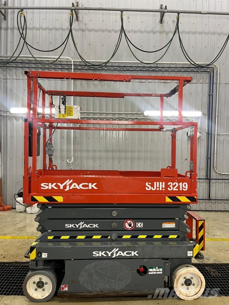 SkyJack SJ 3219 E Scheren-Arbeitsbühnen