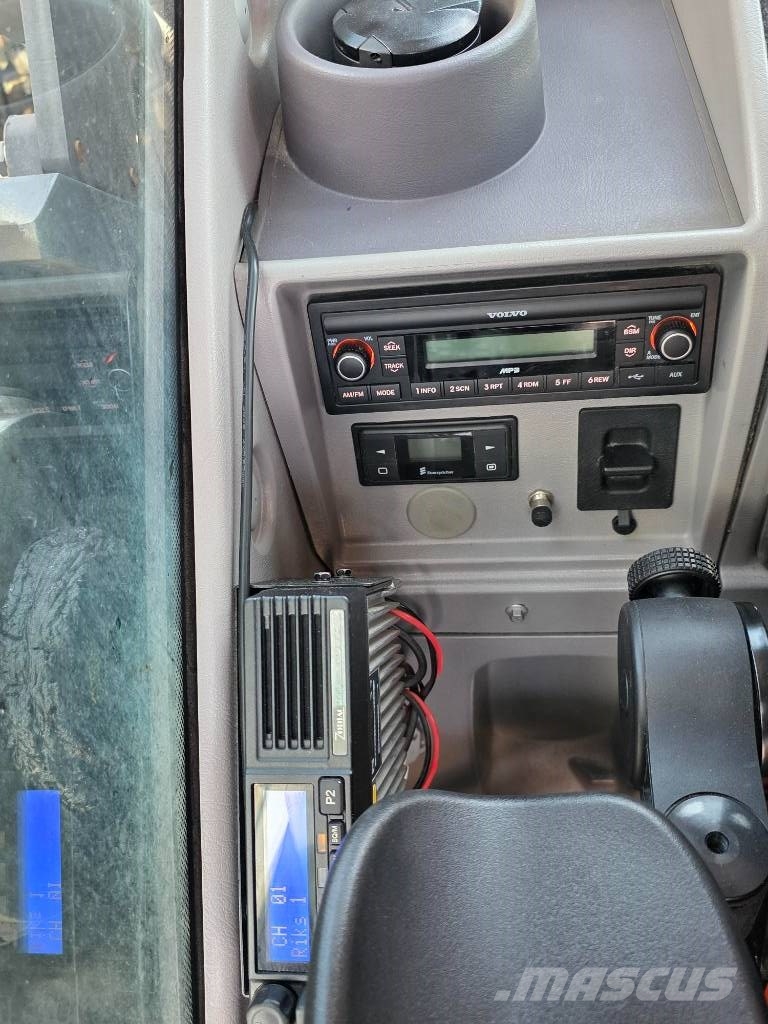 Volvo EC 300 EL Säljes/For Sale حفارات زحافة