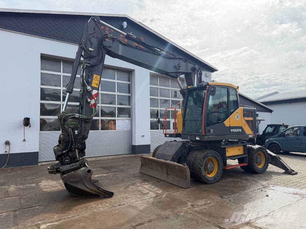 Volvo EWR 170 E mit vollhydr. Tiltrotator Mobilbagger
