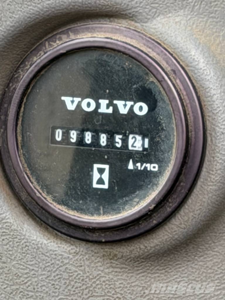 Volvo EWR 170 E mit vollhydr. Tiltrotator Mobilbagger