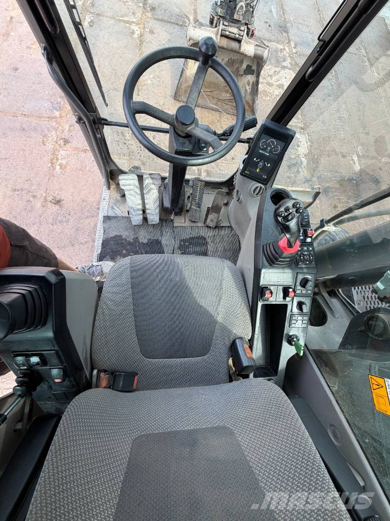 Volvo EWR 170 E mit vollhydr. Tiltrotator Mobilbagger
