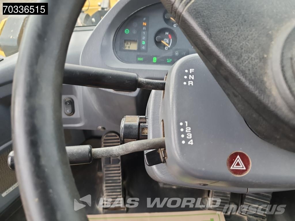 Komatsu WA470 -6 Kolesni nakladalci