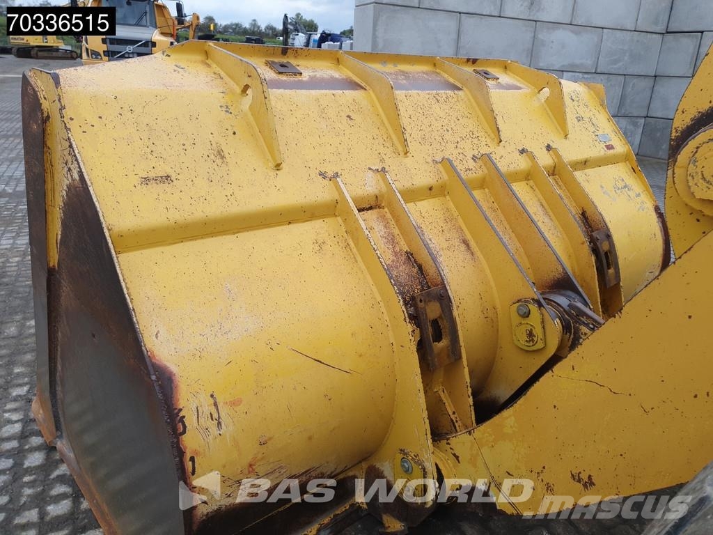 Komatsu WA470 -6 Kolesni nakladalci