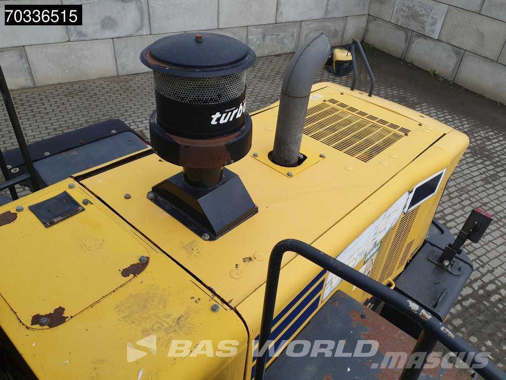 Komatsu WA470 -6 Kolesni nakladalci