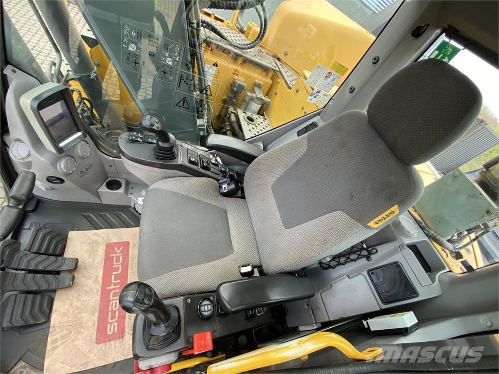 Volvo ECR145EL Kāpurķēžu ekskavatori