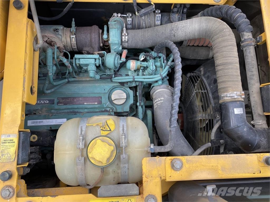 Volvo ECR145EL Kāpurķēžu ekskavatori
