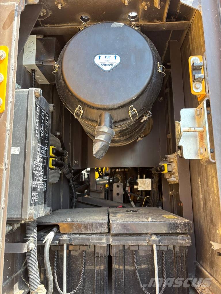 Volvo EC 380 EN L Telakaivukoneet