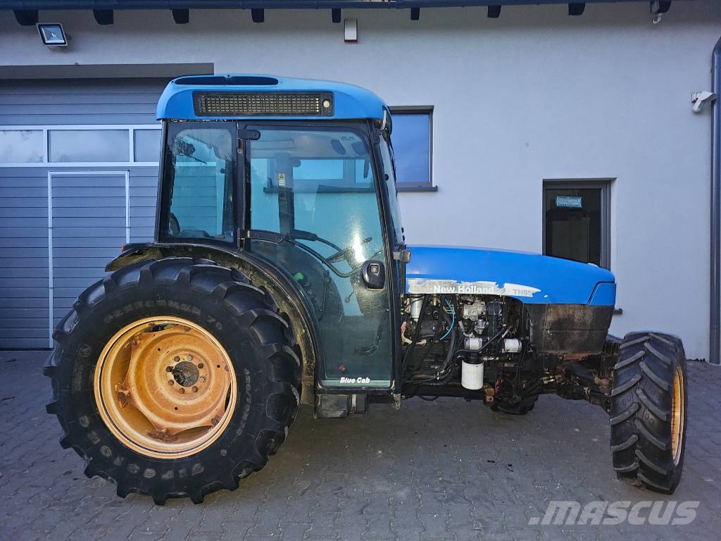 New Holland TN 85 F A Traktorer