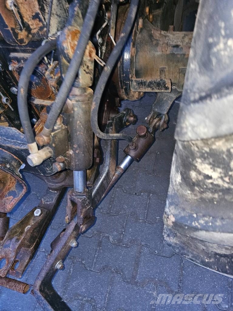 New Holland TN 85 F A Traktorer