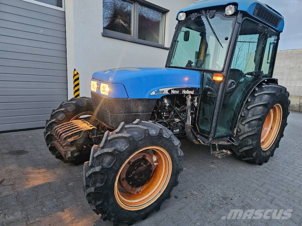 New Holland TN 85 F A Traktorer