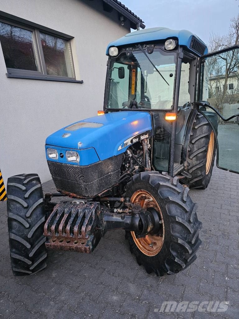 New Holland TN 85 F A Traktorer