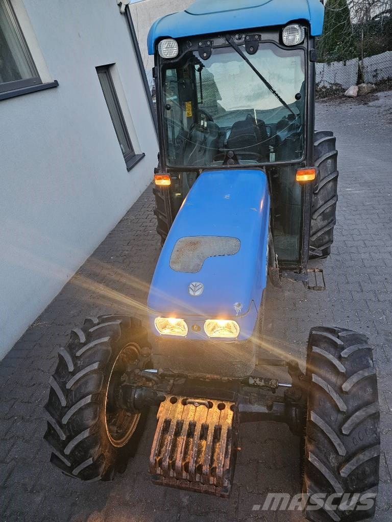 New Holland TN 85 F A Traktorer