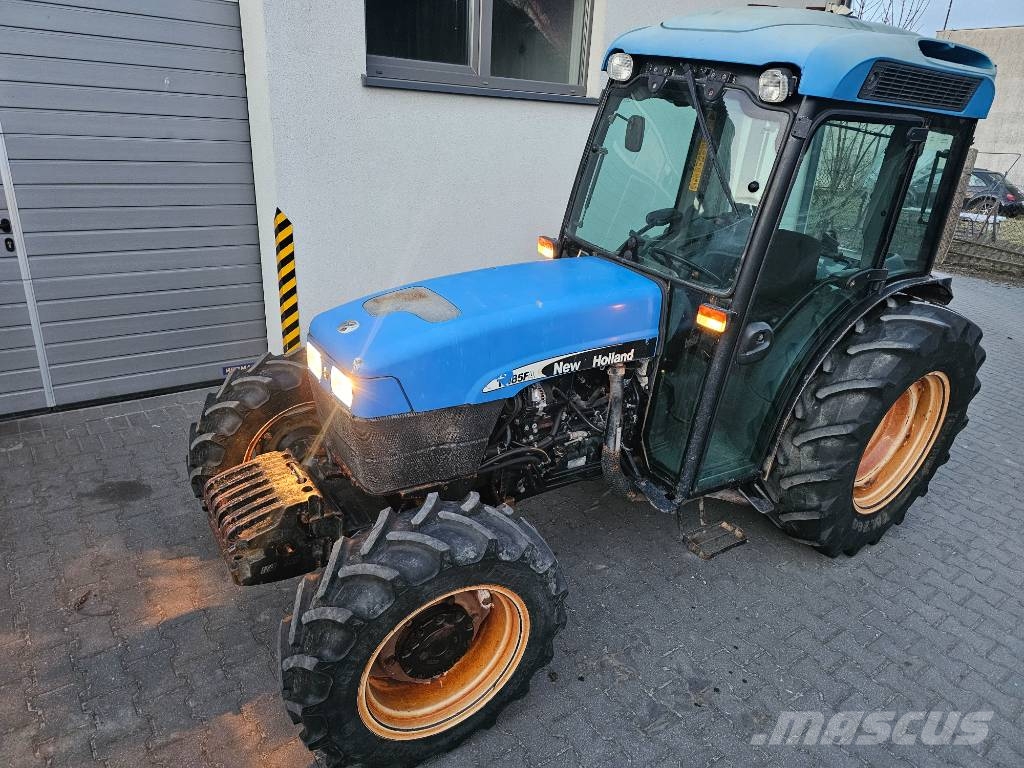 New Holland TN 85 F A Traktorer