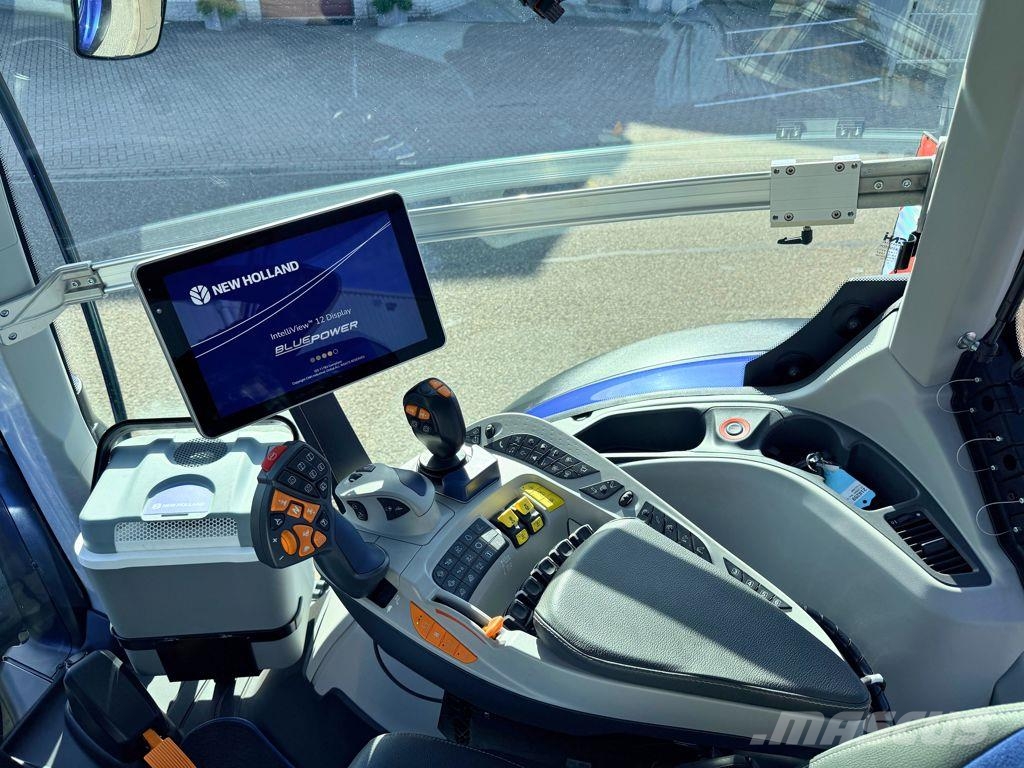 New Holland T7.245AC BP New Gen Demo Traktorit