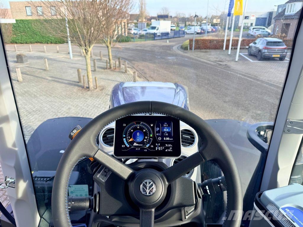 New Holland T7.245AC New Gen Blue Power الجرارات