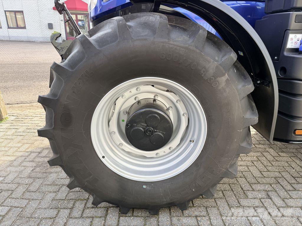 New Holland T7.245AC New Gen Blue Power الجرارات