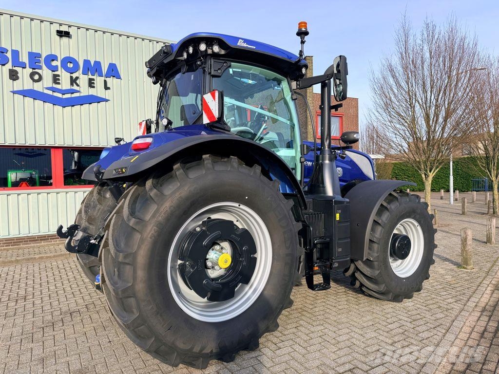 New Holland T7.245AC New Gen Blue Power الجرارات