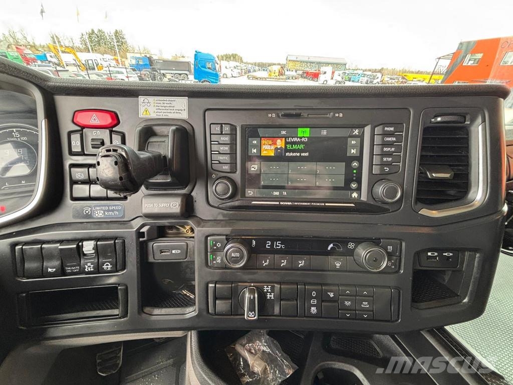 Scania R 520 8x4 RETARDER / FULL STEEL / BOX L=5565 mm Kiperi kamioni
