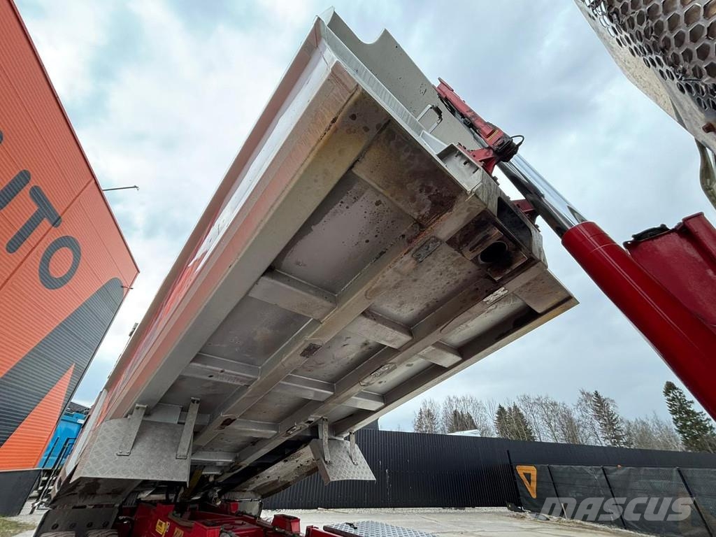Scania R 520 8x4 RETARDER / FULL STEEL / BOX L=5565 mm Kiperi kamioni