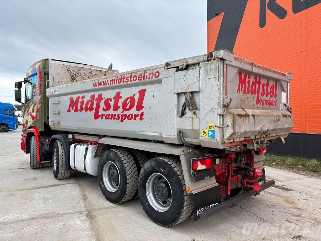 Scania R 520 8x4 RETARDER / FULL STEEL / BOX L=5565 mm Kiperi kamioni