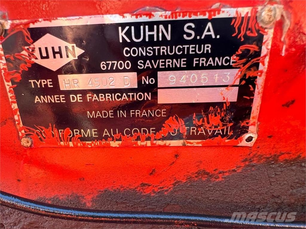Kuhn Kreiselegge HR4502 mit Accord Drille Kombine hububat mibzerleri