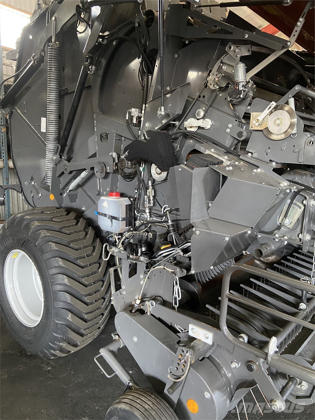 Massey Ferguson 4180 V Extra Rundbalspress med Flexkammare Prese/balirke za rolo bale