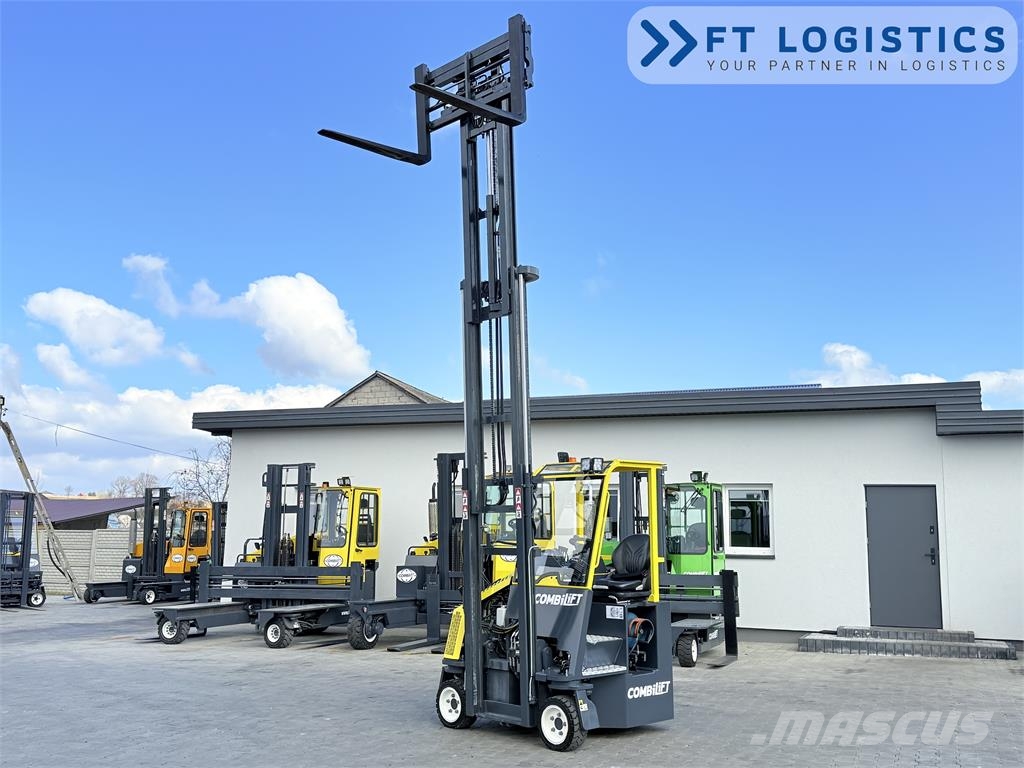 Combilift CB2500 | GAS | TRIPLEX 4900MM | FREE-LIFT | FORK-P Four-way truck