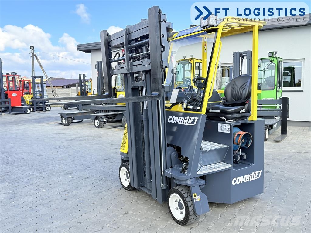 Combilift CB2500 | GAS | TRIPLEX 4900MM | FREE-LIFT | FORK-P Four-way truck