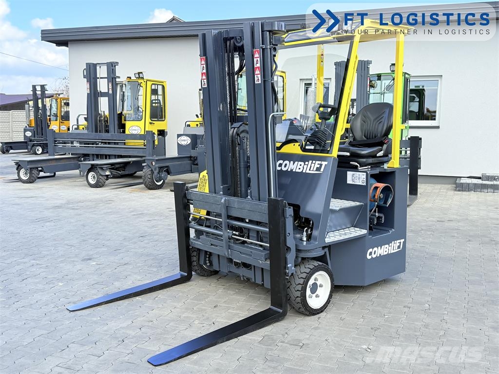 Combilift CB2500 | GAS | TRIPLEX 4900MM | FREE-LIFT | FORK-P Four-way truck