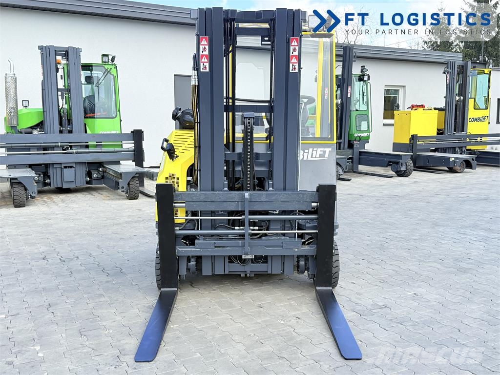 Combilift CB2500 | GAS | TRIPLEX 4900MM | FREE-LIFT | FORK-P 4-way reach truck