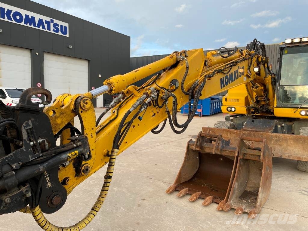 Komatsu PW 148-11 Колісні екскаватори