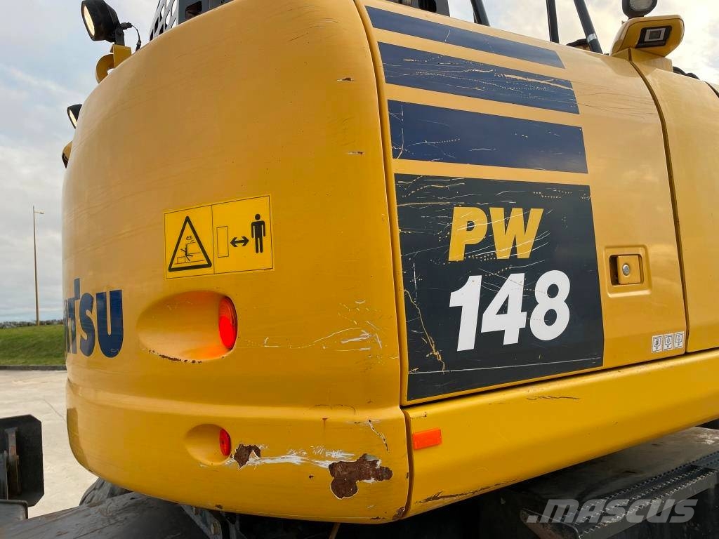 Komatsu PW 148-11 Колісні екскаватори